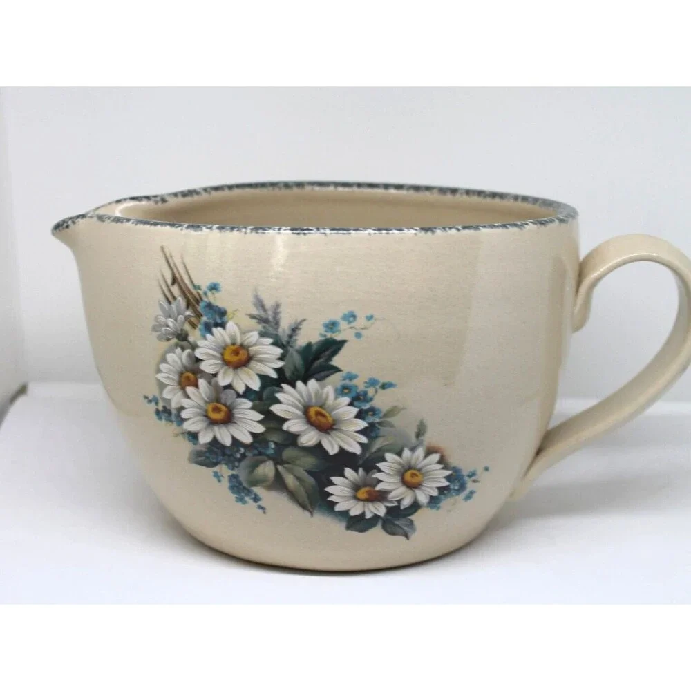 Casey Pottery Marshall Texas Stoneware Daisy Floral Mixing Bowl & Spout 1995 USA